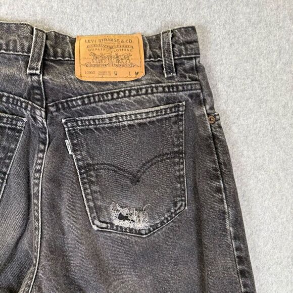 Levi Strauss & Co Womens Size 9 Denim Jeans Black Tapered Leg Relaxed Distressed - Picture 13 of 14
